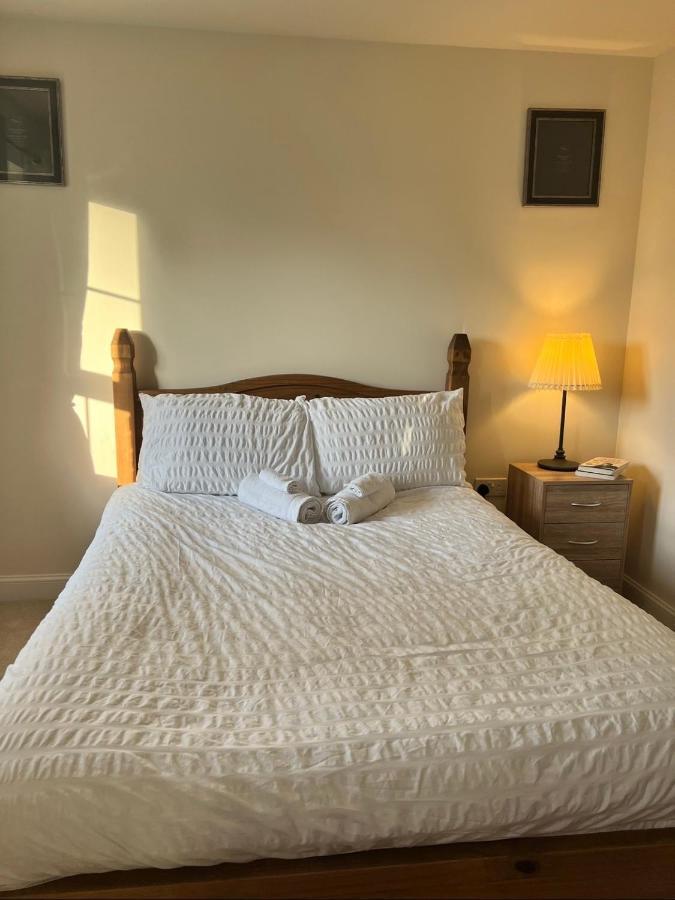 Cosy Double Room With Private Bathroom Homestay Caldecote Zewnętrze zdjęcie